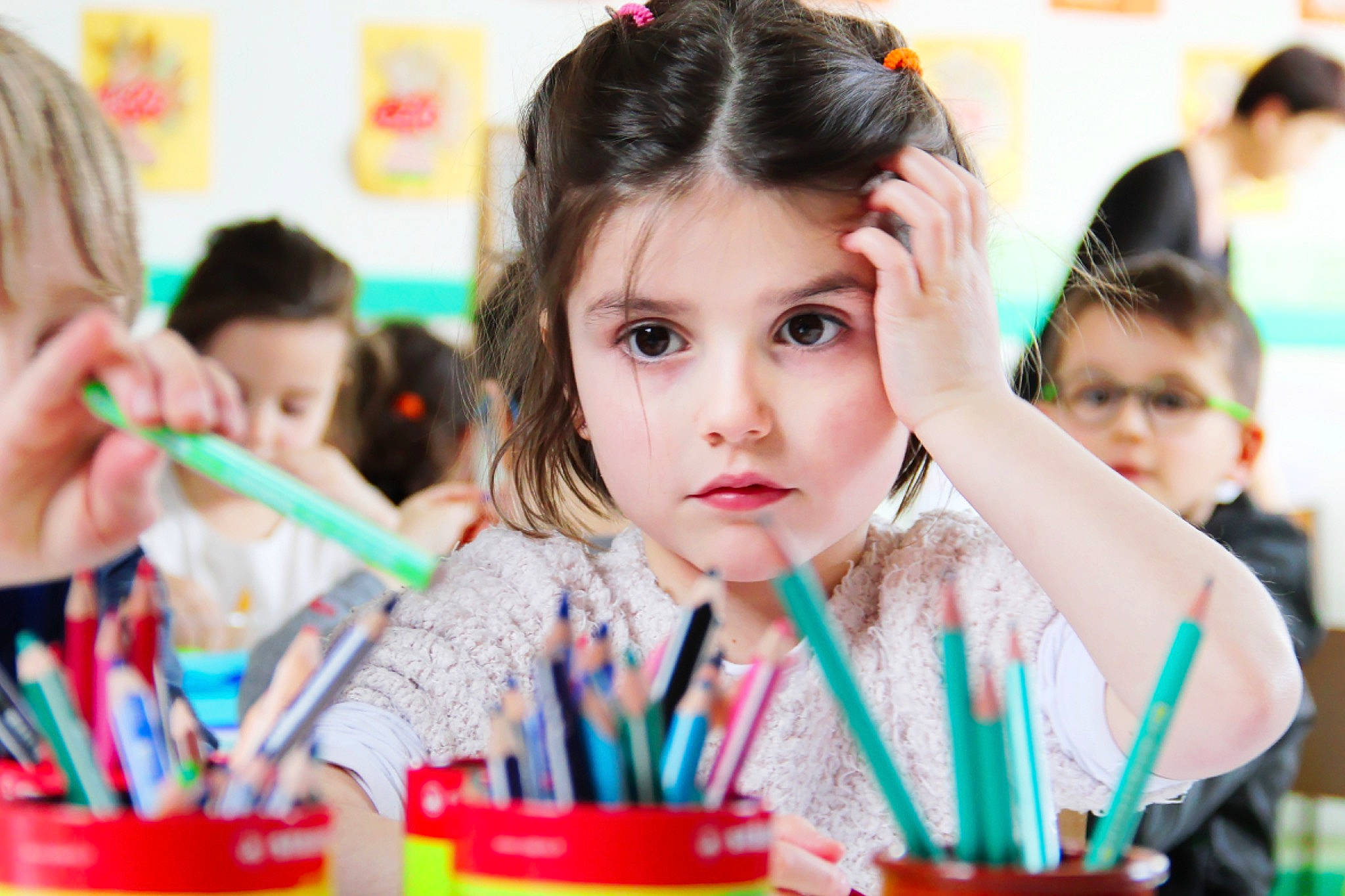 Sarah participe au concours pour gagner de l'argent avec cette photo : child, fun, kindergarten, learning, person, play, toddler