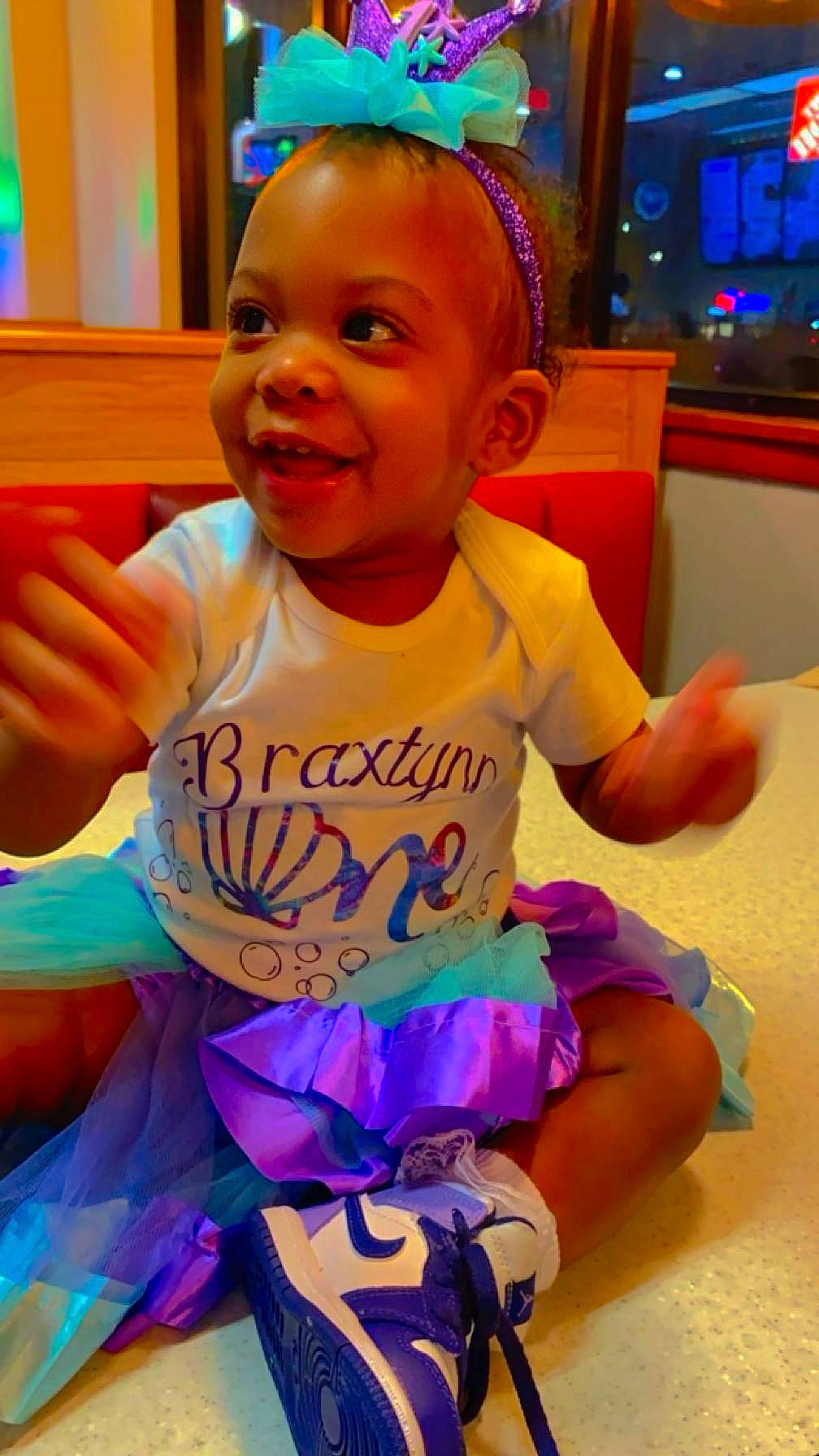 Braxtynn is registered to the contest to win money with this photo: baby, baby_toddler_clothing, child, cool, event, facial_expression, finger, fun, happy, leisure, people, person, pink, play, purple, skin, smile, snapshot, t_shirt, thumb