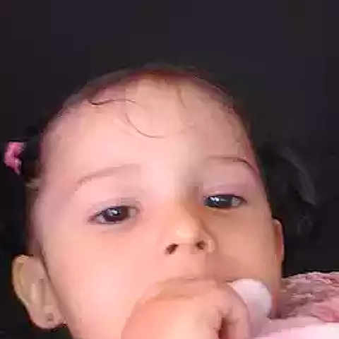 Asïa a rejoint le concours — aidez-le/la à gagner de superbes lots ! baby, beauty, cheek, child, chin, close_up, ear, eye, eyebrow, face, forehead, head, lip, mouth, neck, nose, person, skin, toddler