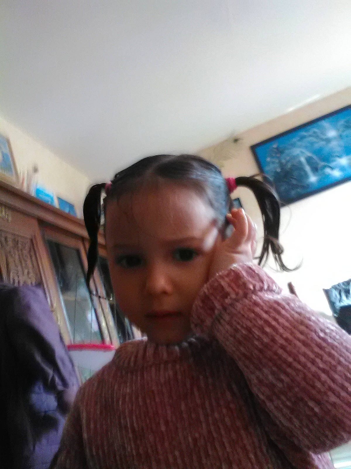 Assia participe au concours pour gagner de l'argent avec cette photo : beauty, black_hair, eyebrow, forehead, hair, hairstyle, lip, long_hair, neck, nose, person, selfie