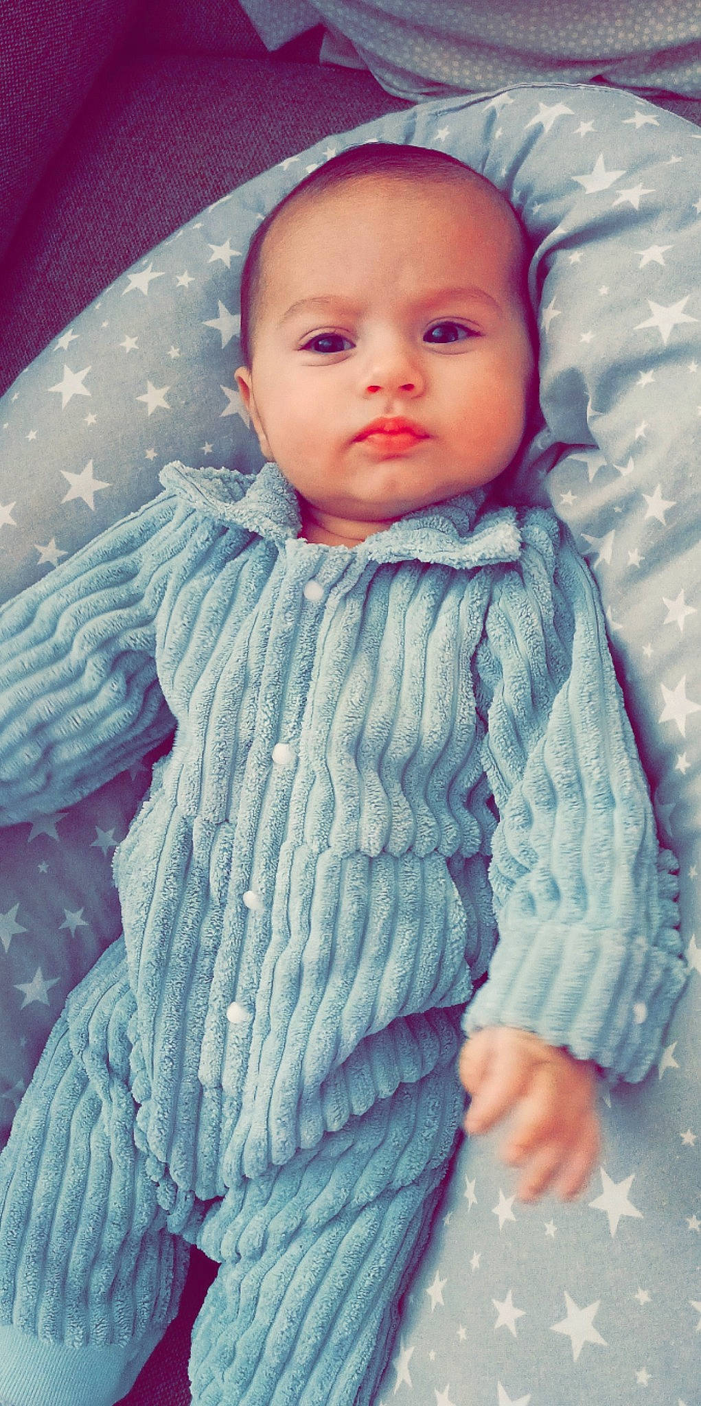 Angiolino a rejoint le concours — aidez-le/la à gagner de superbes lots ! azure, baby_toddler_clothing, electric_blue, face, happy, headgear, iris, lip, magenta, neck, organ, outerwear, person, photograph, pink, skin, sleeve, textile, toddler, wool