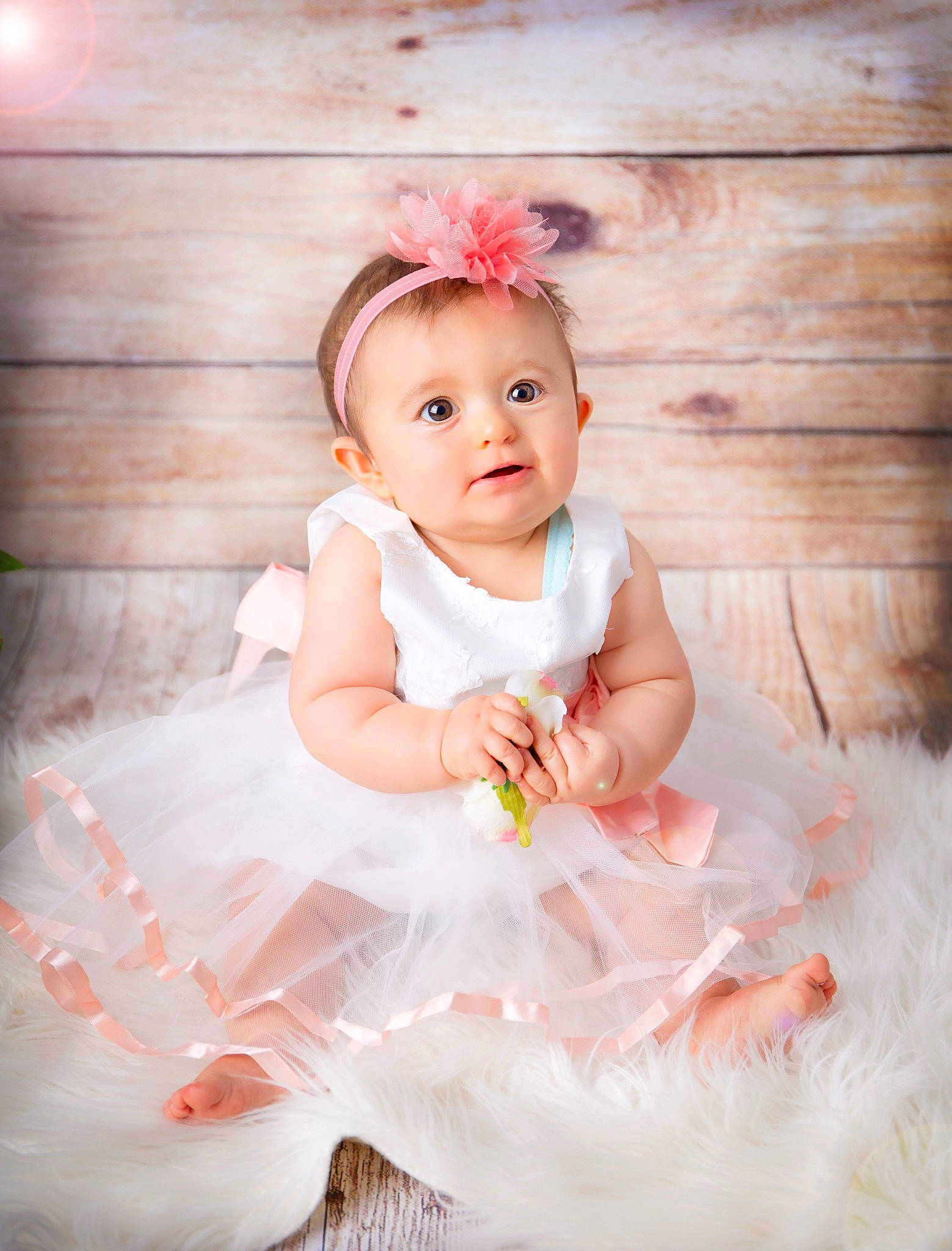 Clara participe au concours pour gagner de l'argent avec cette photo : baby, baby_toddler_clothing, ballet_tutu, beauty, child, child_model, costume, dress, eye, hair_accessory, person, photograph, photography, pink, portrait, portrait_photography, product, skin, toddler, white