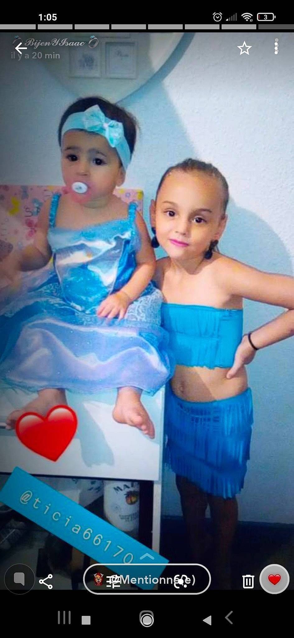 Salma a rejoint le concours — aidez-le/la à gagner de superbes lots ! child, costume, headwear, joy, person, smile, toddler, toy