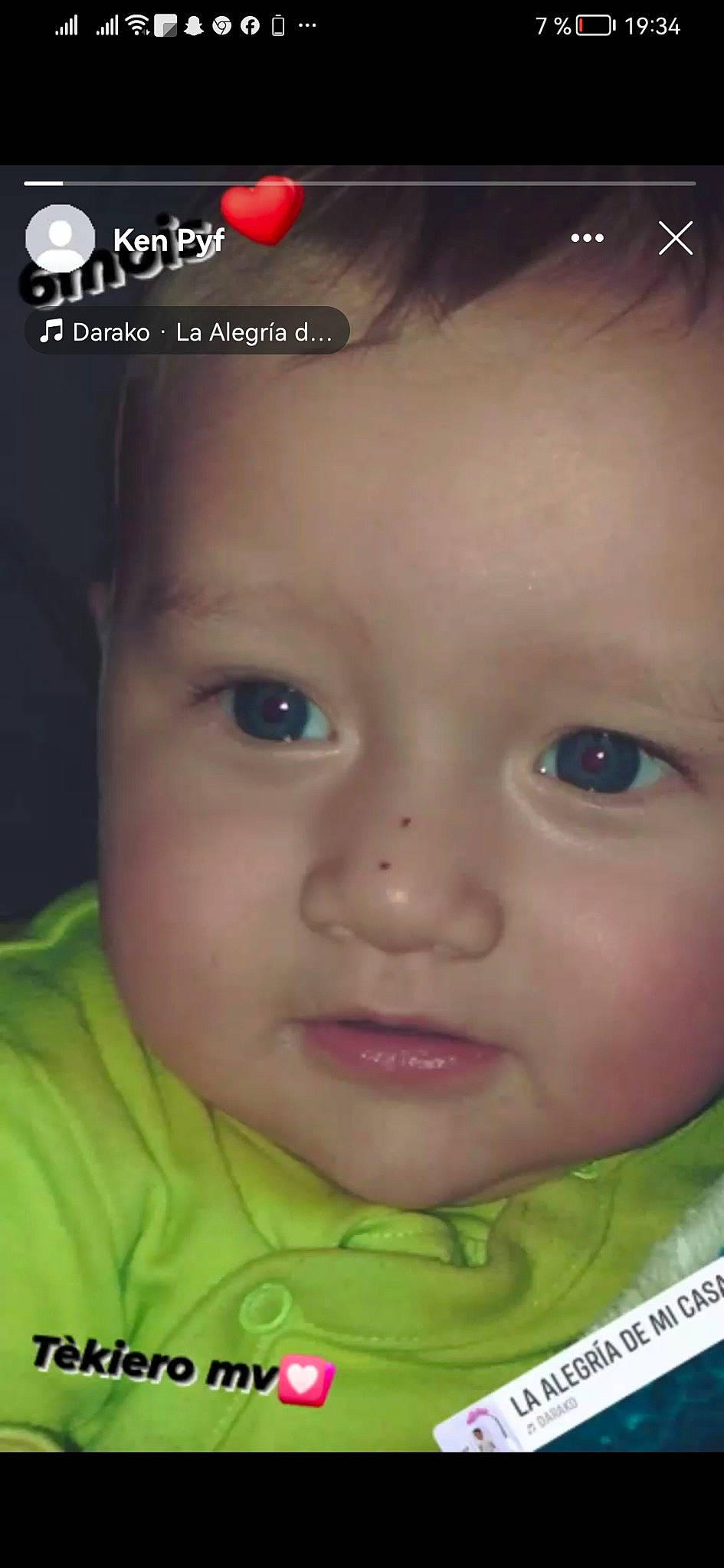 Chamakita Remedao a rejoint le concours — aidez-le/la à gagner de superbes lots ! baby, beauty, cheek, child, chin, cool, ear, eyebrow, eyelash, facial_expression, forehead, happy, human_body, iris, lip, mouth, nose, person, skin, smile