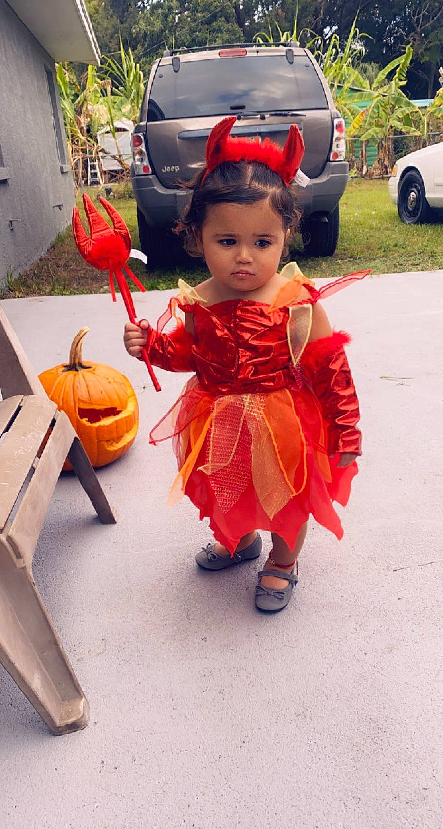 Amayah is registered to the contest to win money with this photo: _and_melon_family, _gourd, alloy_wheel, auto_part, automotive_exterior, automotive_tail_brake_light, baby_toddler_clothing, calabaza, cucumber, cucurbita, fender, gourd, hubcap, natural_foods, orange, person, produce, pumpkin, squash, toddler