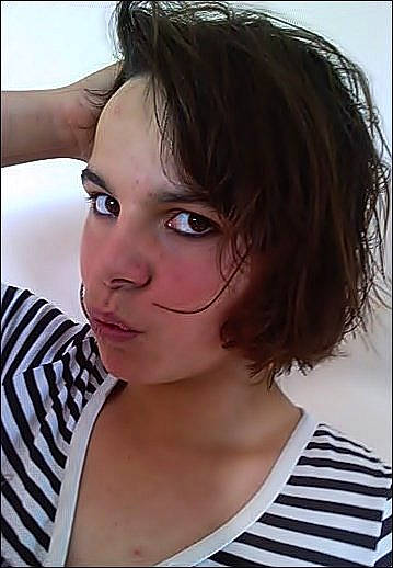 Melodie participe au concours pour gagner de l'argent avec cette photo : asymmetric_cut, beauty, black_hair, bob_cut, brown_hair, chin, eyebrow, face, forehead, hair, hair_coloring, hairstyle, head, layered_hair, lip, long_hair, neck, nose, person, photography