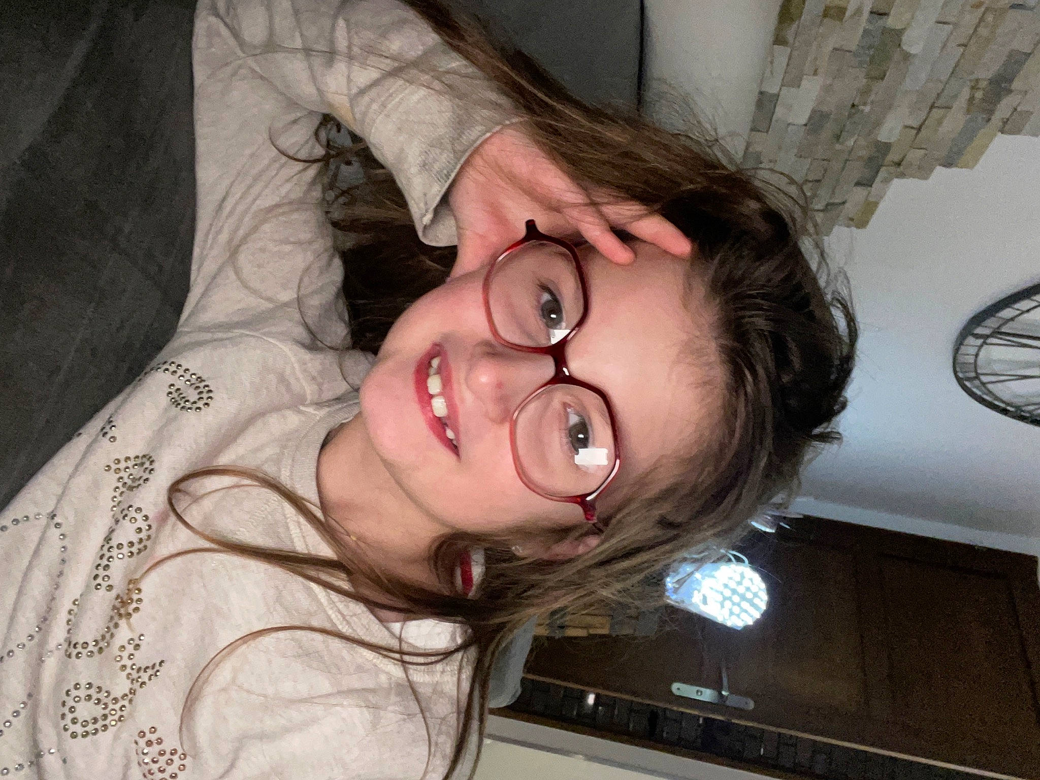 Clarance a rejoint le concours — aidez-le/la à gagner de superbes lots ! arm, cheek, chin, ear, eyebrow, eyelash, eyewear, forehead, glasses, happy, human_body, jaw, joy, lip, mouth, neck, nose, person, shoulder, skin