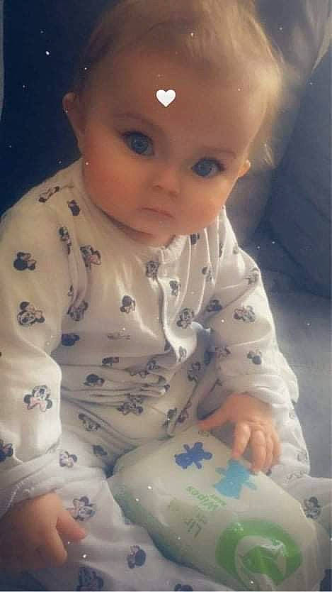 Maelys a rejoint le concours — aidez-le/la à gagner de superbes lots ! baby, baby_toddler_clothing, beauty, cheek, chin, dress, eyebrow, hairstyle, human_body, iris, lip, mouth, nose, organ, person, skin, sleeve, standing, toddler, tummy_time