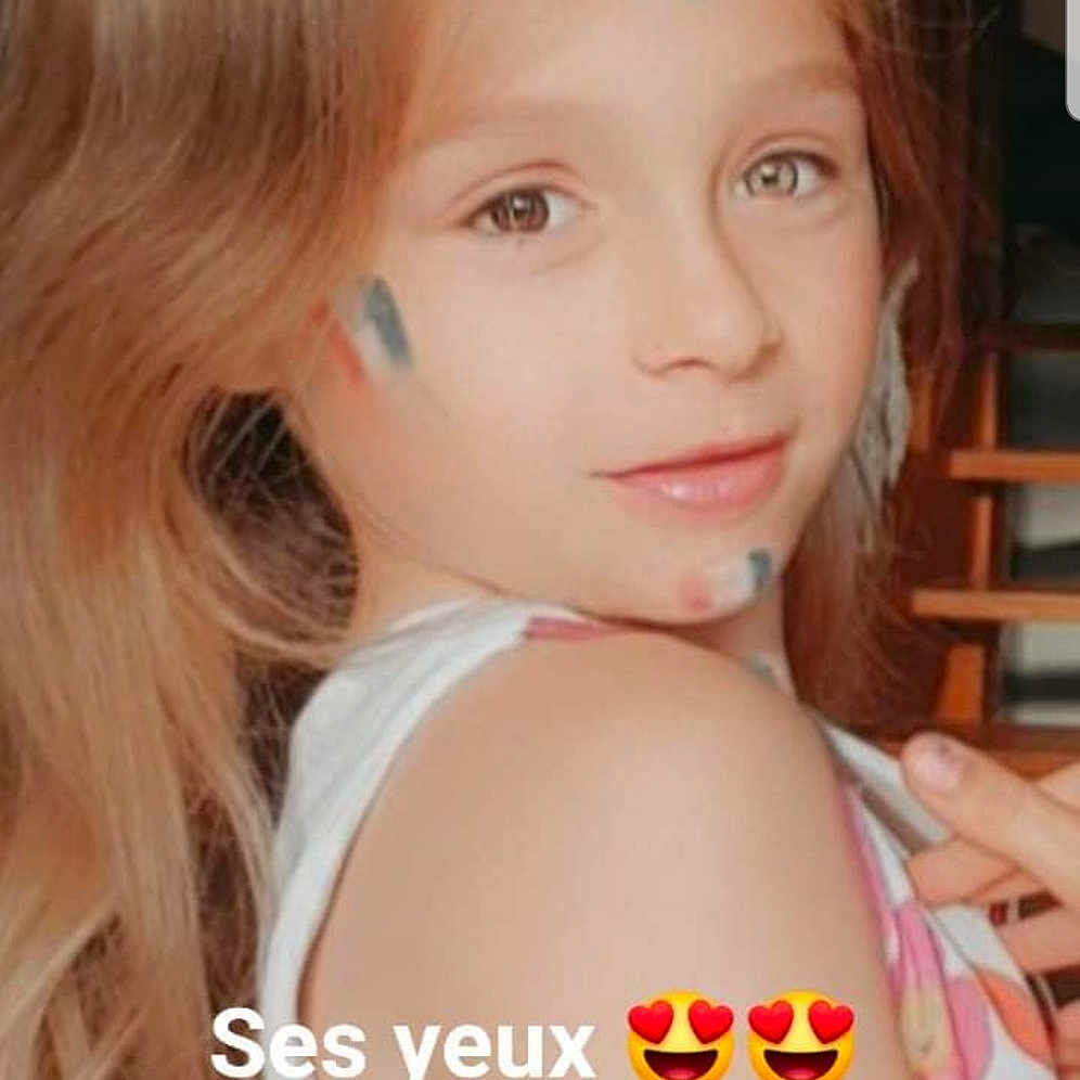 Maëlys participe au concours pour gagner de l'argent avec cette photo : cheek, chin, eye, eyebrow, eyelash, facial_expression, forehead, hair, hairstyle, human, human_body, lip, mouth, muscle, neck, nose, organ, shoulder, skin, smile