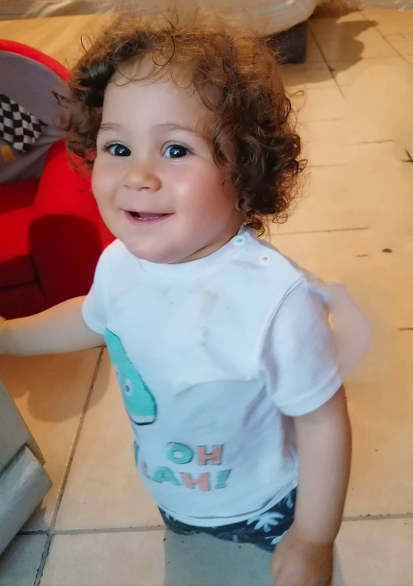 Gaël a rejoint le concours — aidez-le/la à gagner de superbes lots ! cheek, eye, eyebrow, eyelash, face, forehead, hair, hairstyle, happy, head, human_body, iris, joy, lip, mouth, neck, nose, person, skin, sleeve