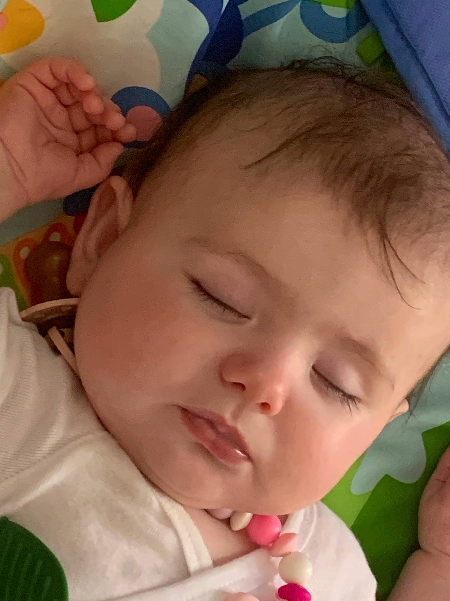 Judith a rejoint le concours — aidez-le/la à gagner de superbes lots ! blue, cheek, chin, eye, eyebrow, eyelash, face, facial_expression, forehead, green, hand, head, lip, mouth, nose, organ, person, photograph, product, skin