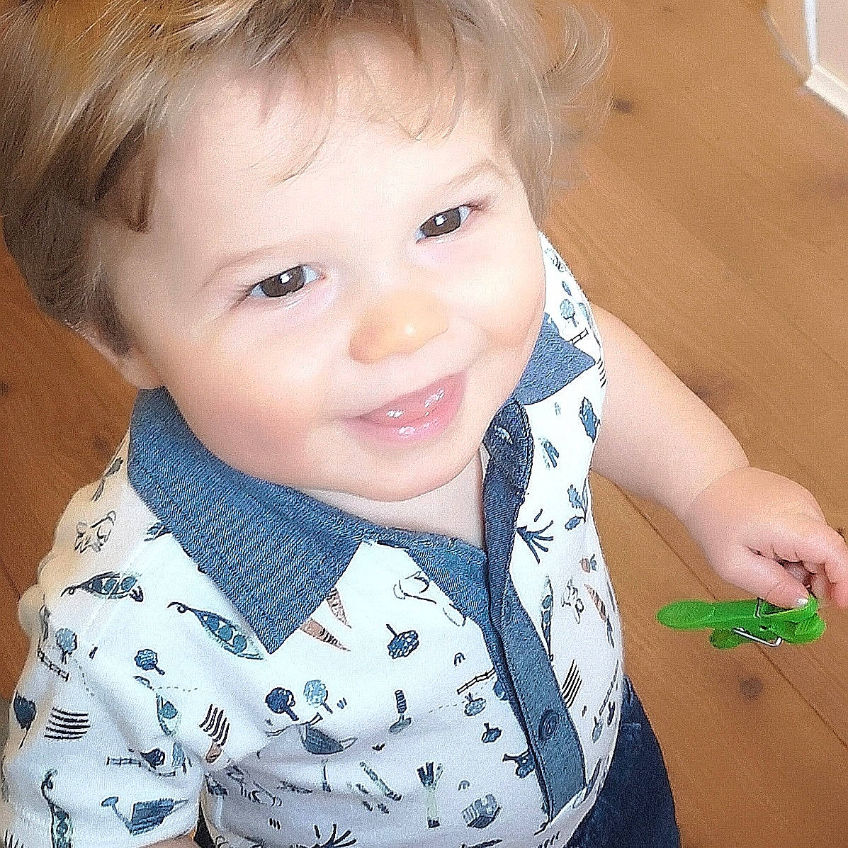 Finlay is registered to the contest to win money with this photo: baby_toddler_clothing, cheek, clothing, ear, eye, eyebrow, eyelash, face, forehead, hair, hairstyle, head, human_body, joy, lip, mouth, neck, nose, person, skin