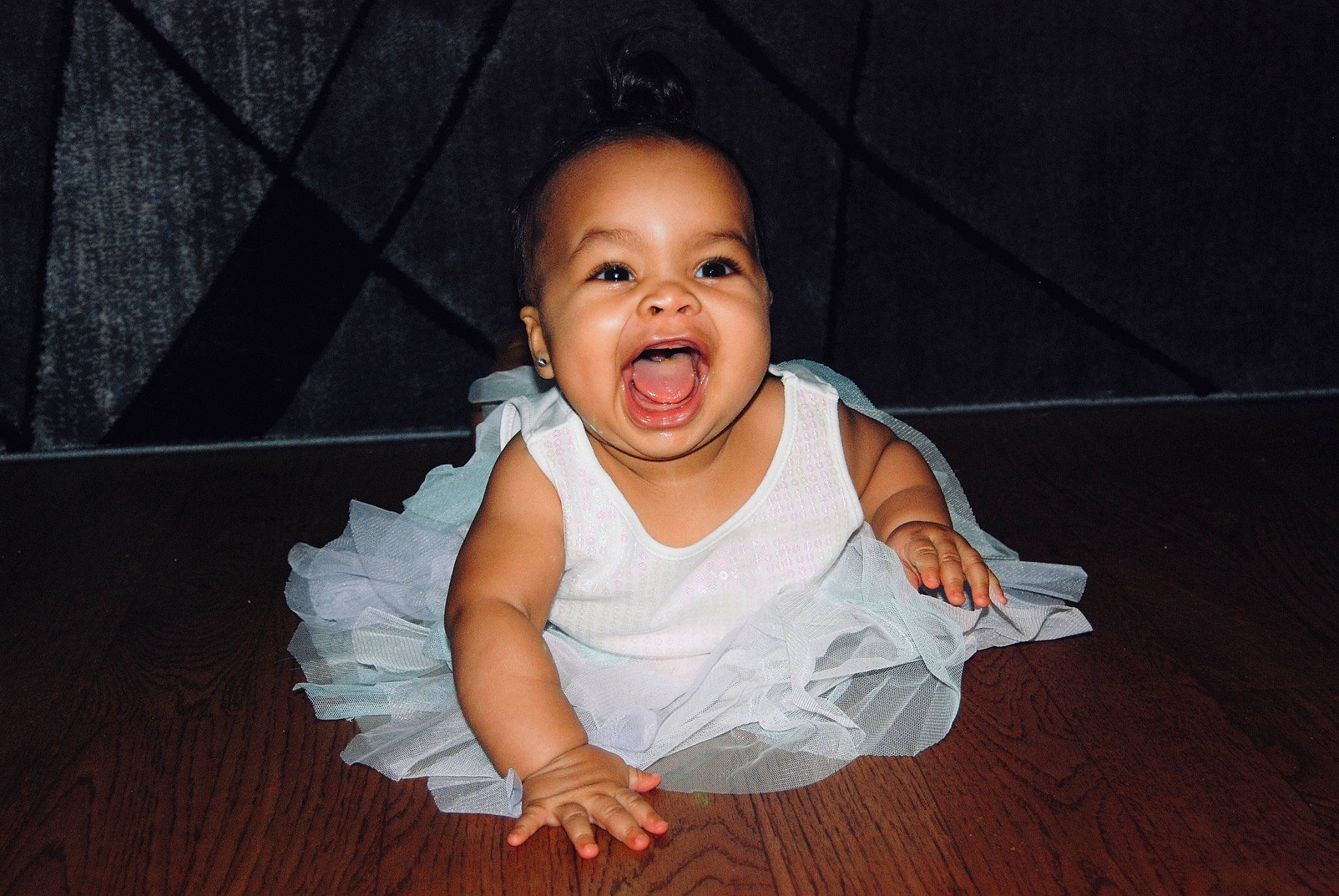 Evalynn is registered to the contest to win money with this photo: baby, cheek, child, chin, eye, face, facial_expression, fun, happy, head, iris, laugh, lip, mouth, nose, person, skin, smile, toddler, vacation