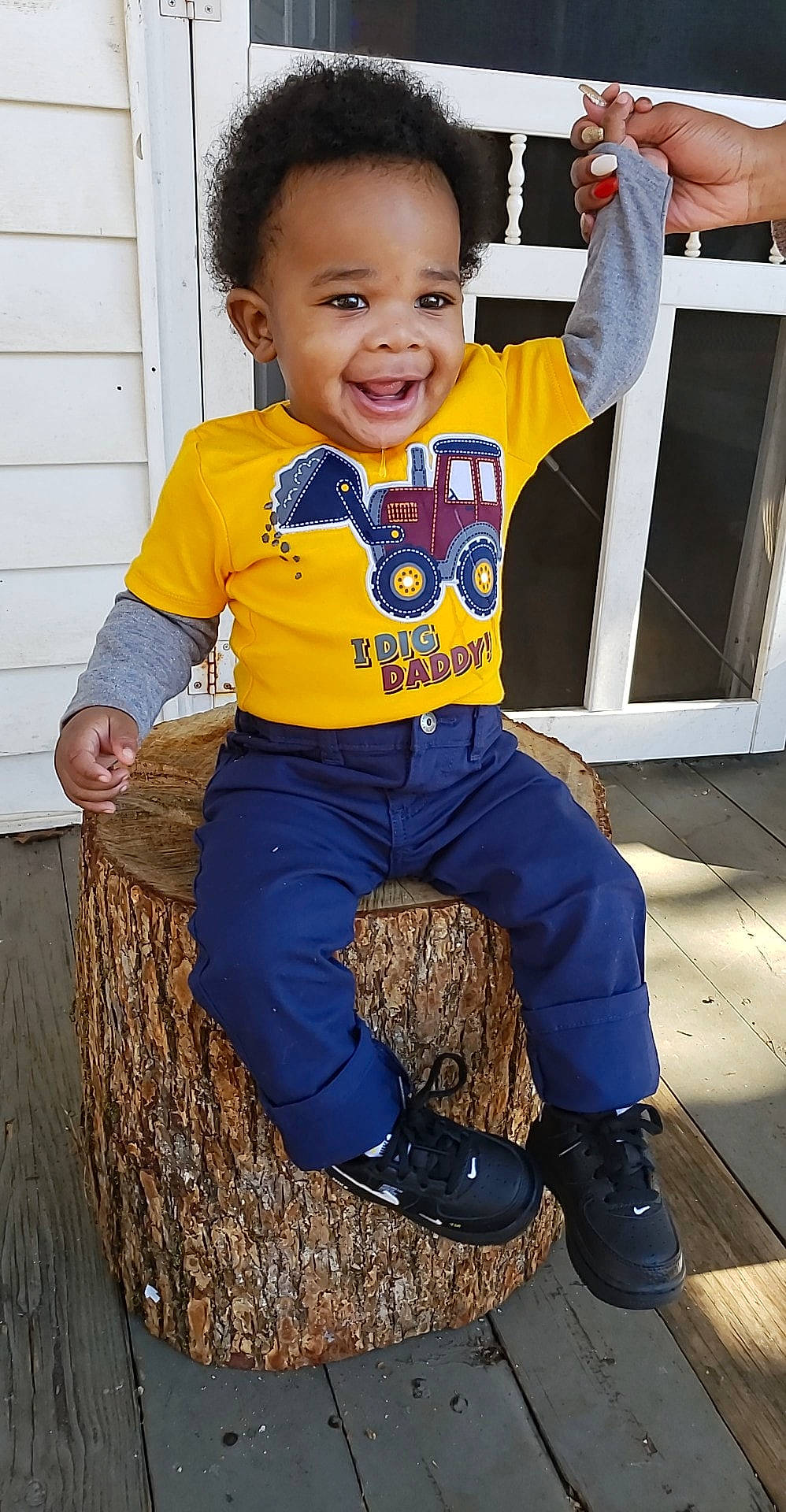 Kyrin is registered to the contest to win money with this photo: child, joy, person, sitting, smile, toddler, yellow