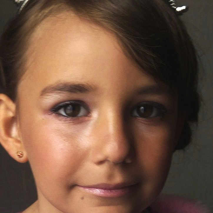 Estelle participe au concours pour gagner de l'argent avec cette photo :