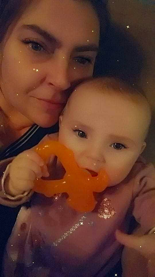 Shelby a rejoint le concours — aidez-le/la à gagner de superbes lots ! baby, cheek, child, face, forehead, fun, happy, head, lip, love, mouth, nose, person, photography, selfie, skin, sky, smile, toddler