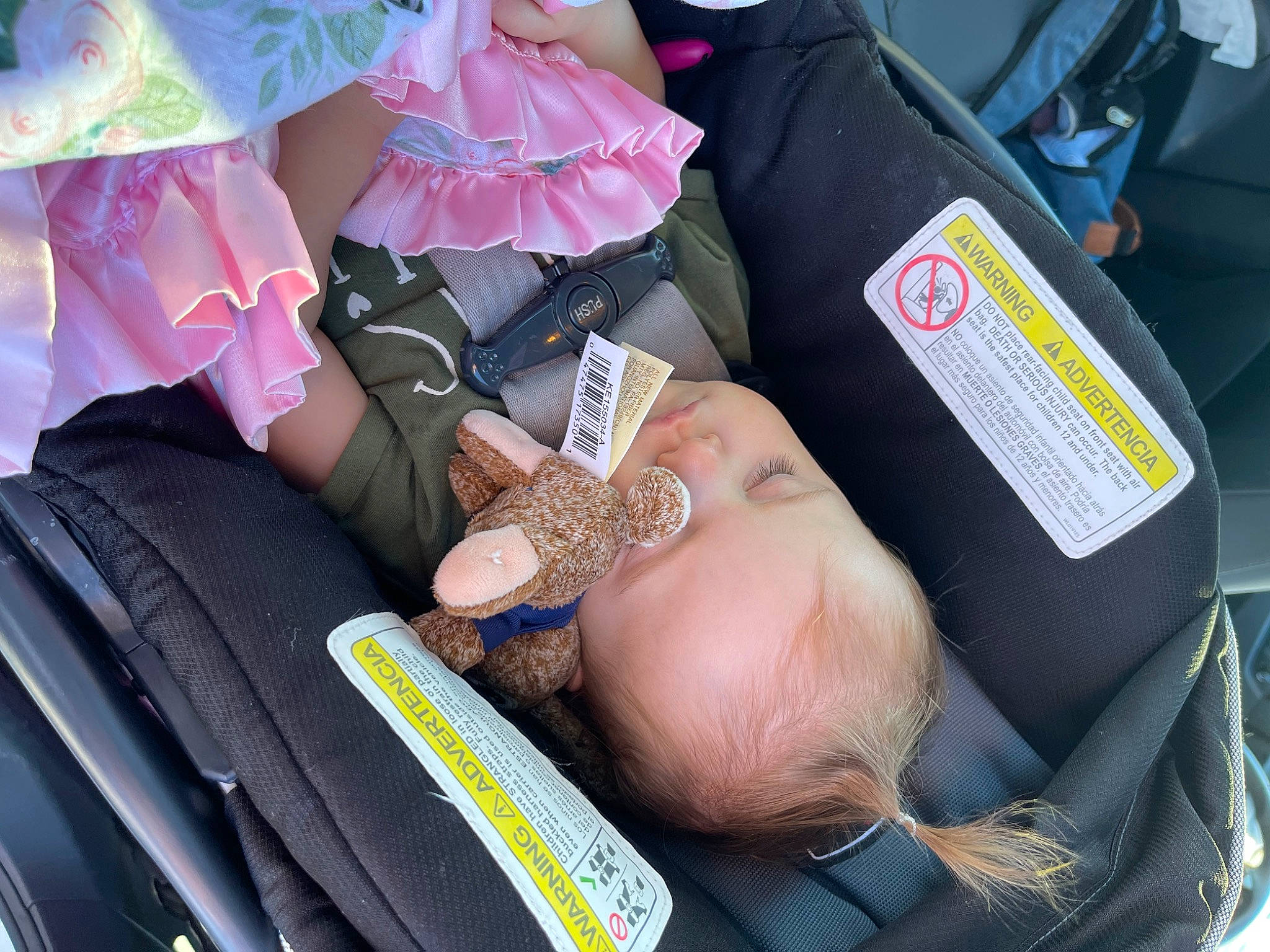 Braylynn is registered to the contest to win money with this photo: auto_part, baby, baby_carriage, baby_products, car_seat, child, comfort, finger, human_leg, lap, motor_vehicle, nail, person, product, shorts, sitting, thigh, thumb, toddler, vehicle_door