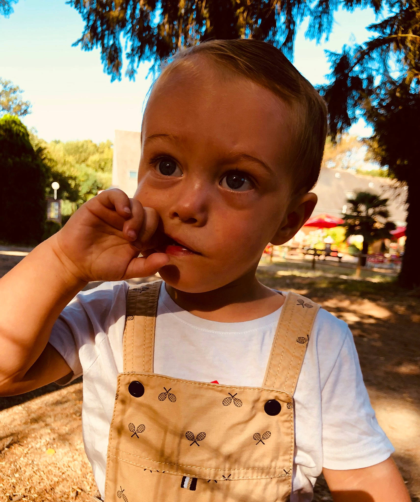Tilio a rejoint le concours — aidez-le/la à gagner de superbes lots ! adaptation, cool, forehead, fun, gesture, grass, happy, iris, leisure, lip, neck, nose, person, skin, sky, sleeve, summer, thumb, toddler, tree