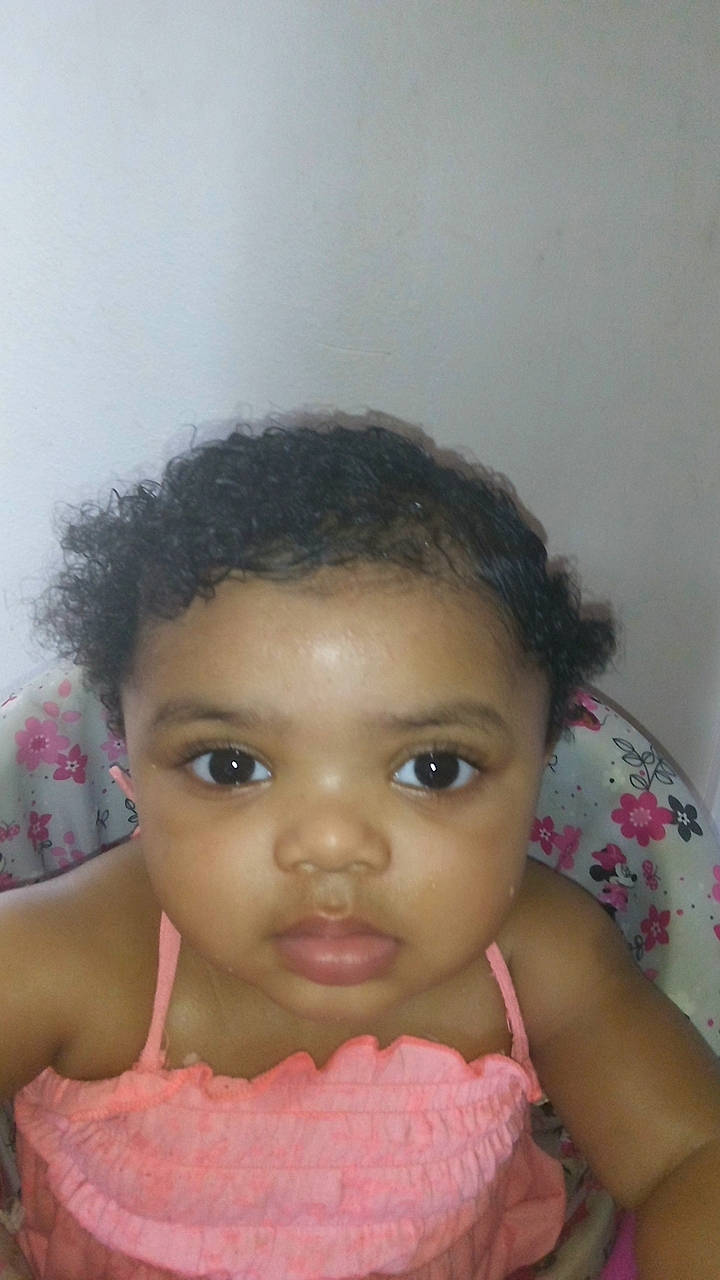 Noa is registered to the contest to win money with this photo: black_hair, cheek, chin, ear, eye, eyebrow, eyelash, face, forehead, hair, hairstyle, happy, iris, lip, mouth, neck, nose, person, pink, skin