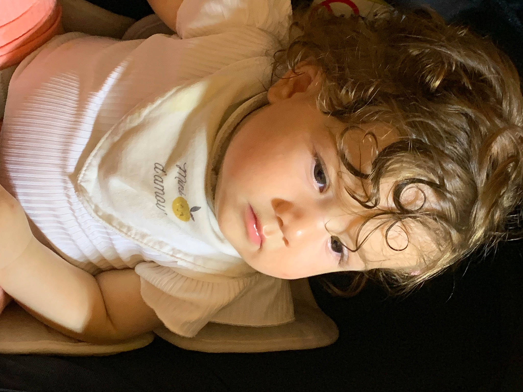 Nour a rejoint le concours — aidez-le/la à gagner de superbes lots ! art, bangs, brown_hair, cheek, chest, child, comfort, costume, doll, eyelash, fashion_accessory, flesh, hair_coloring, headpiece, hime_cut, person, toddler, wig