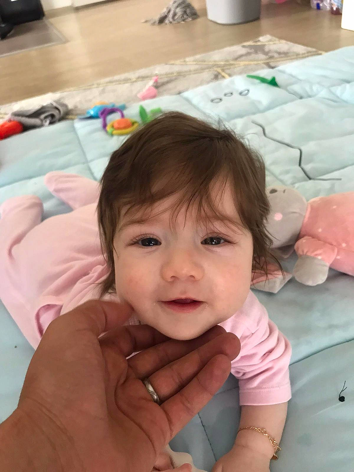 Nour participe au concours pour gagner de l'argent avec cette photo : baby, black_hair, cheek, child, chin, comfort, eyelash, face, finger, fun, gesture, happy, lip, mouth, nose, person, pink, product, skin, thumb