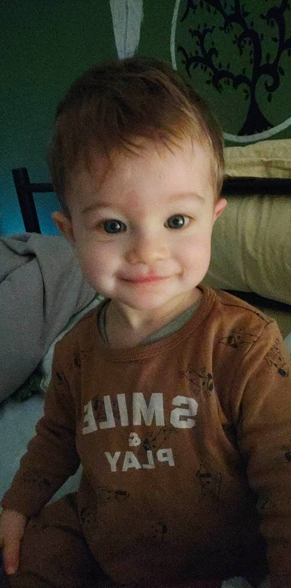 Enoha participe au concours pour gagner de l'argent avec cette photo : baby, cheek, clothing, cool, ear, eye, eyebrow, eyelash, forehead, hair, happy, iris, jaw, lip, mouth, neck, nose, person, skin, sleeve