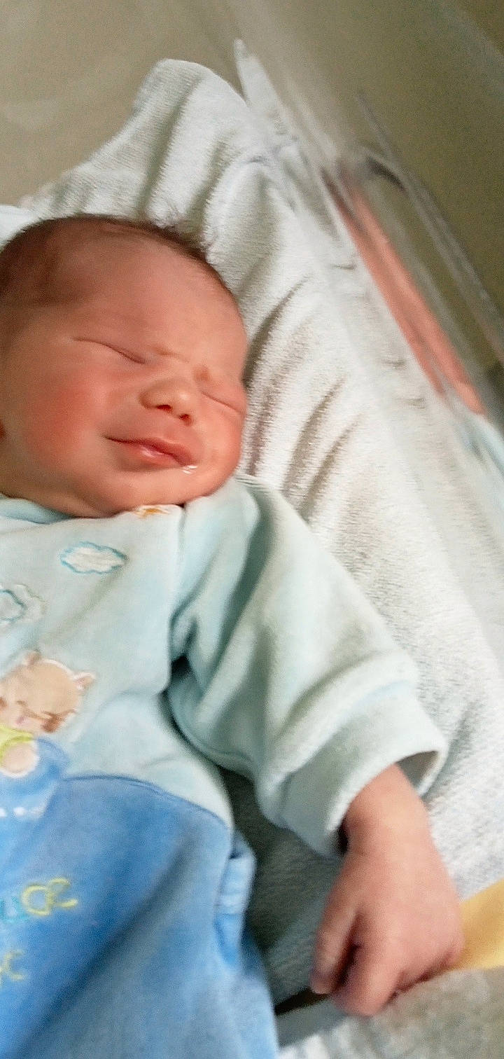 Junior Yünüs a rejoint le concours — aidez-le/la à gagner de superbes lots ! baby, baby_sleeping, baby_toddler_clothing, bedtime, cheek, child, chin, comfort, eye, eyebrow, head, iris, linens, mouth, nose, person, portrait_photography, skin, sleep, sleeve