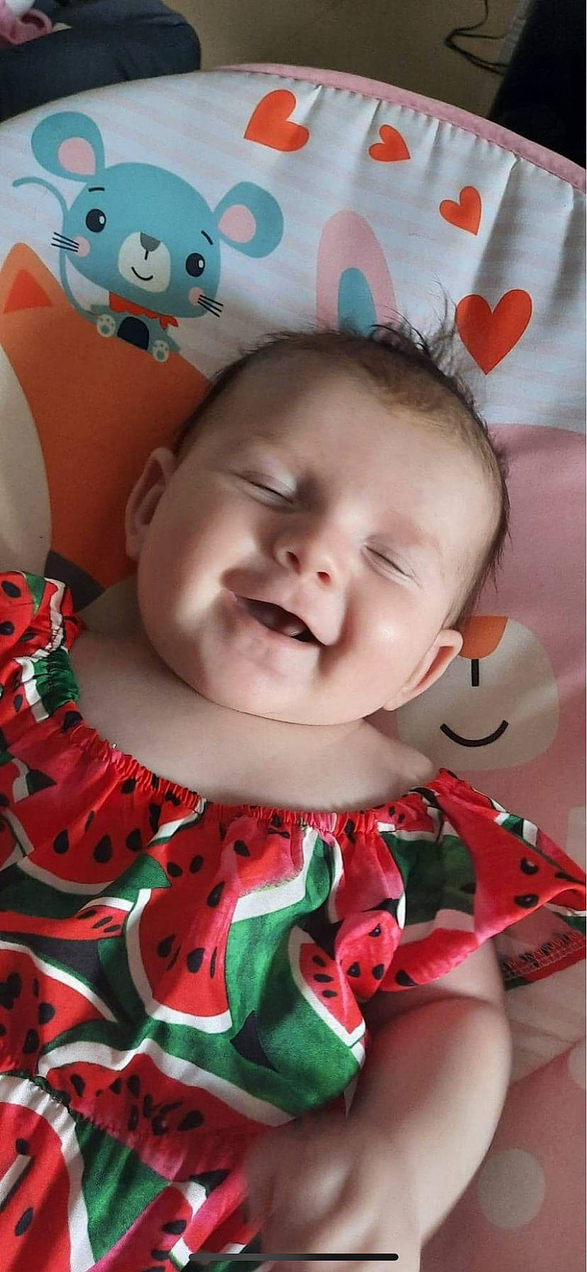 Rosalie participe au concours pour gagner de l'argent avec cette photo : baby, baby_laughing, baby_toddler_clothing, cheek, child, facial_expression, happy, human, joy, linens, lip, mouth, pattern, person, pink, red, skin, sleeve, smile, textile