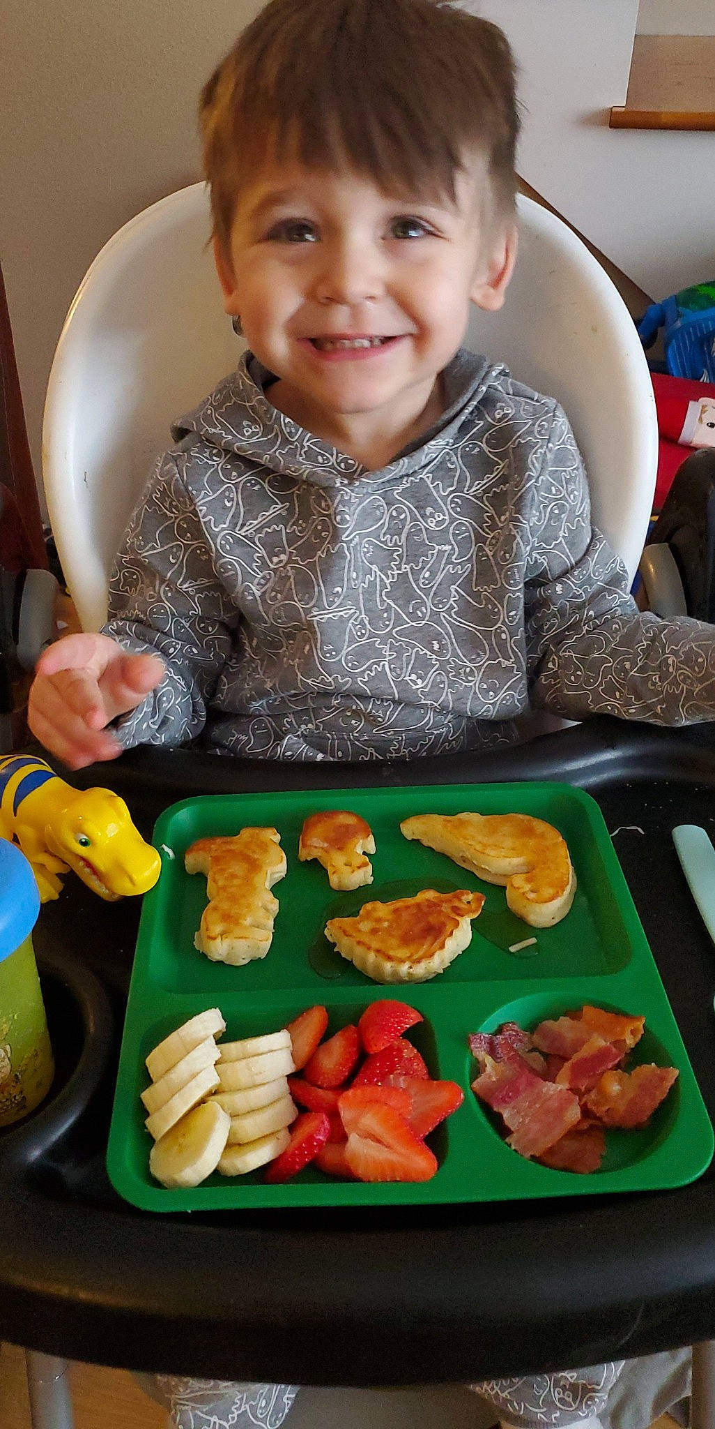 Konner joined the competition — help win amazing prizes! bowl, chair, cooking, cuisine, dish, dishware, finger_food, food, food_craving, ingredient, joy, junk_food, orange, person, plate, produce, recipe, sharing, smile, table