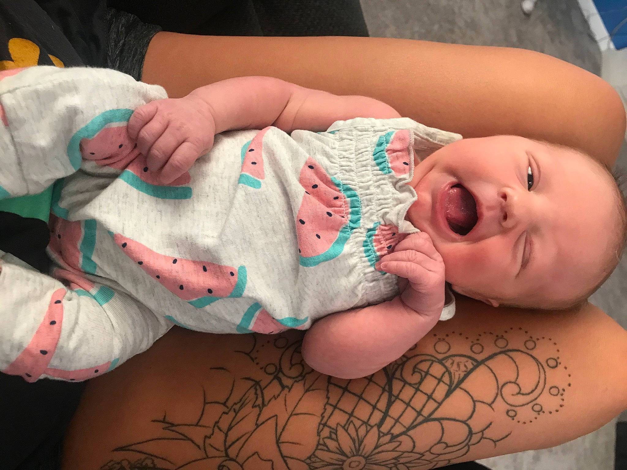 Tymber is registered to the contest to win money with this photo: abdomen, arm, baby, birth, cheek, child, childbirth, hand, person, skin, toddler, trunk