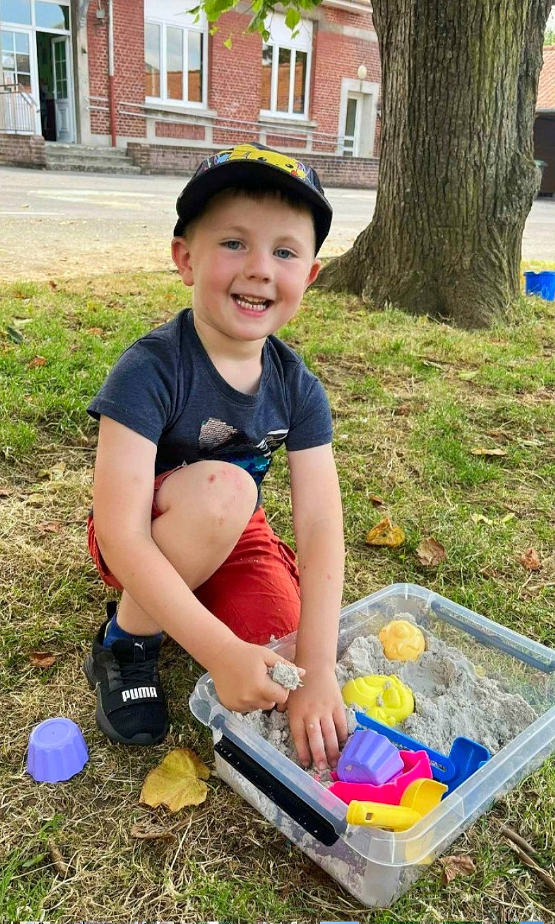 Siméo a rejoint le concours — aidez-le/la à gagner de superbes lots ! child, community, fun, grass, happy, joy, lawn, leisure, people, people_in_nature, person, photograph, plant, public_space, recreation, shorts, smile, snapshot, summer, t_shirt