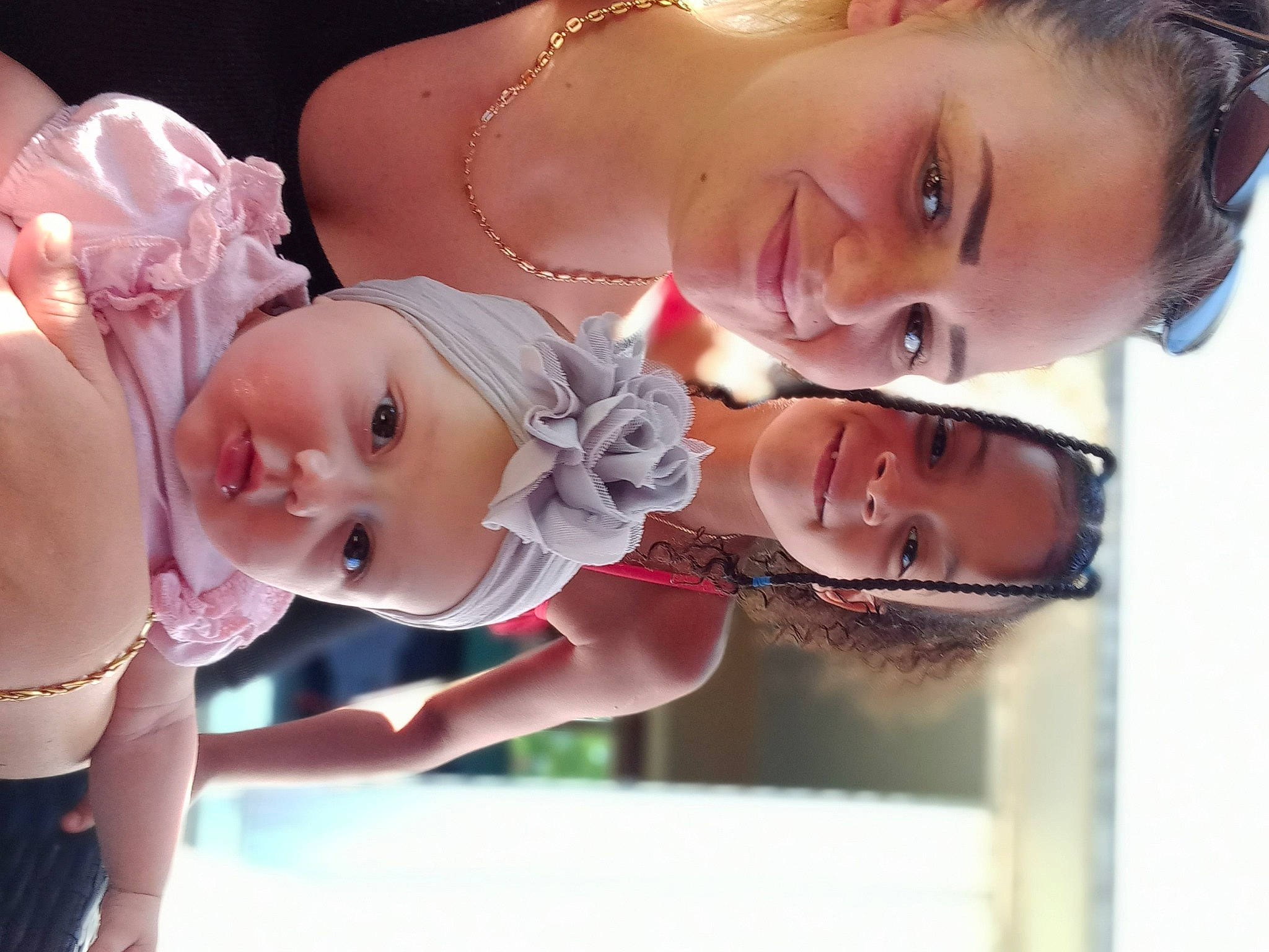 Assya participe au concours pour gagner de l'argent avec cette photo : bridal_accessory, chest, child, doll, dress, eyebrow, eyelash, face, fun, gesture, happy, headpiece, headwear, iris, jewellery, joy, lip, mouth, organ, person