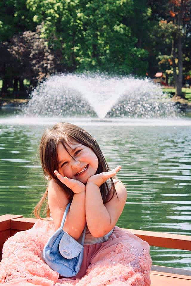 Amara joined the competition — help win amazing prizes! bank, body_of_water, botany, flash_photography, grass, green, happy, joy, leisure, morning, nature, people_in_nature, person, photograph, pink, plant, skin, summer, sunlight, travel