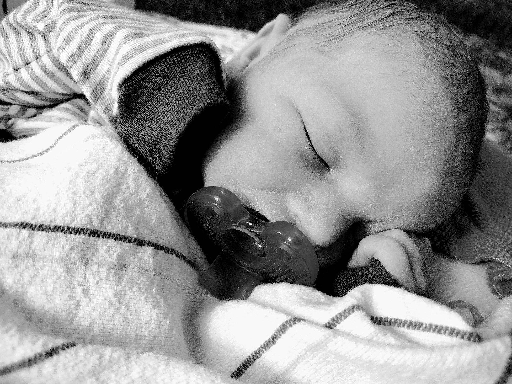 Artemis is registered to the contest to win money with this photo: arm, baby, cheek, chin, comfort, ear, eye, face, facial_expression, finger, hand, head, human, human_body, iris, mouth, nose, person, skin, toddler