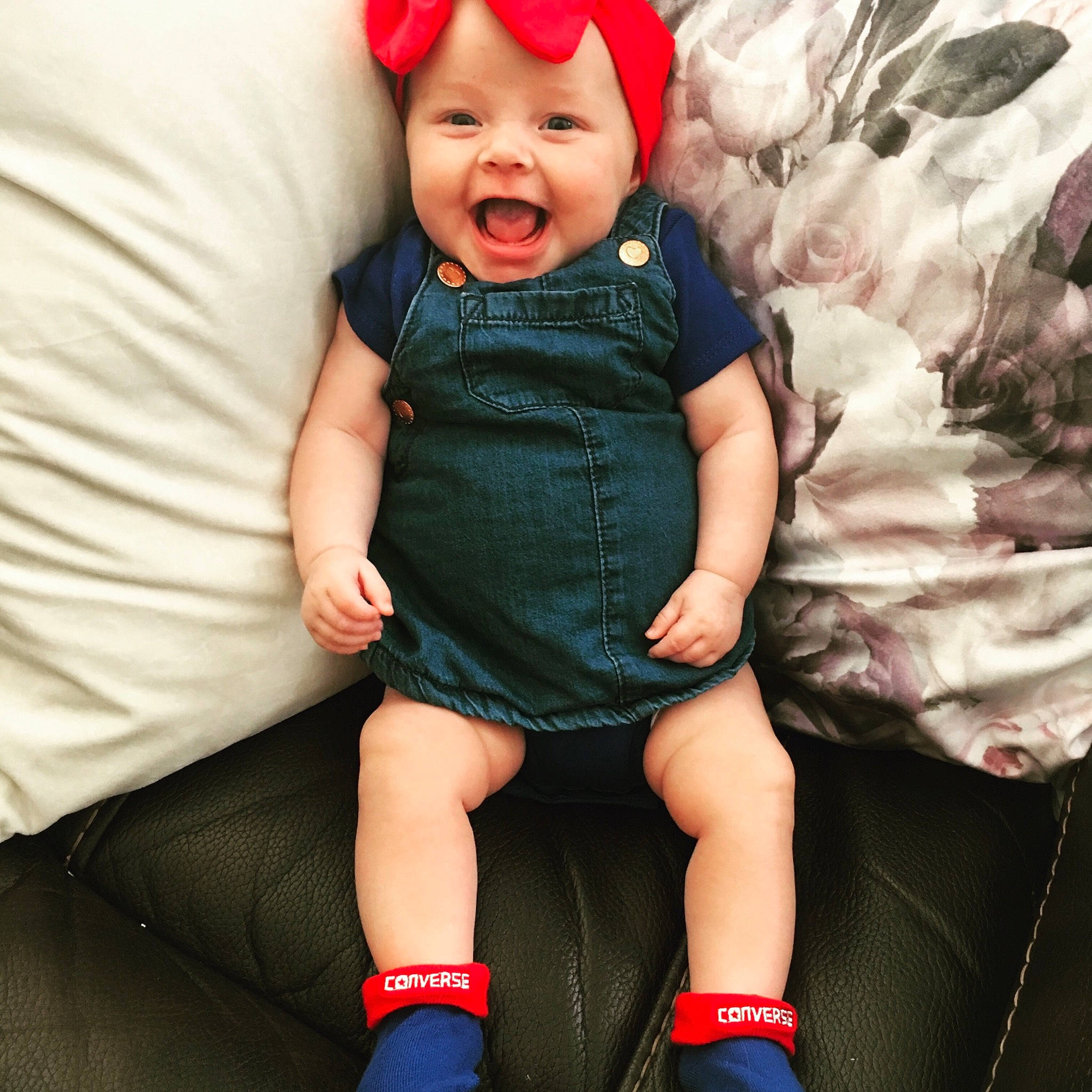 Constance is registered to the contest to win money with this photo: baby, baby_products, cheek, child, child_model, cool, headgear, leg, lip, person, product, sitting, skin, thigh, toddler