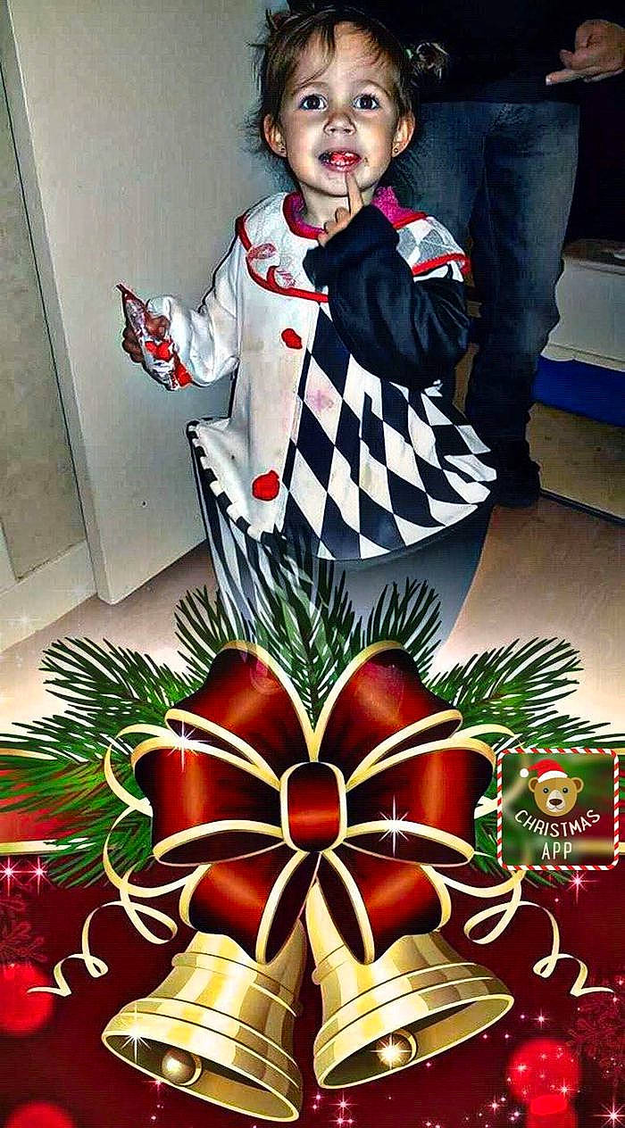 Shayness a rejoint le concours — aidez-le/la à gagner de superbes lots ! christmas, christmas_decoration, christmas_eve, christmas_ornament, holiday, person, plant, tradition