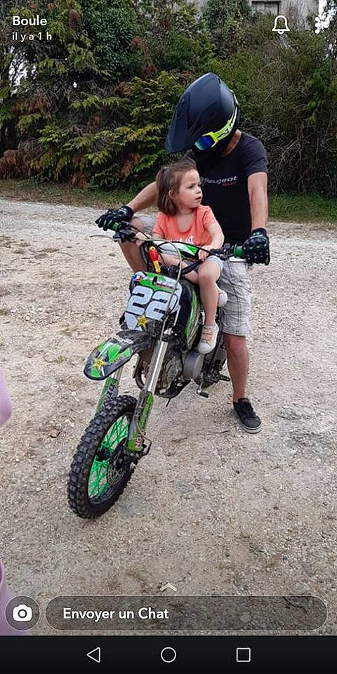 Shayness participe au concours pour gagner de l'argent avec cette photo : adventure, automotive_tire, bicycle, bicycle_accessory, cycling, endurance_sports, person, racing, recreation, soil, sports, sports_equipment, trail, vehicle