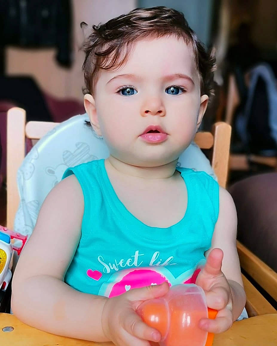 Camila a rejoint le concours — aidez-le/la à gagner de superbes lots ! baby, baby_playing_with_toys, baby_toddler_clothing, beauty, cheek, child, eyelash, face, finger, fun, happy, head, iris, leisure, organ, person, product, skin, sleeve, toddler