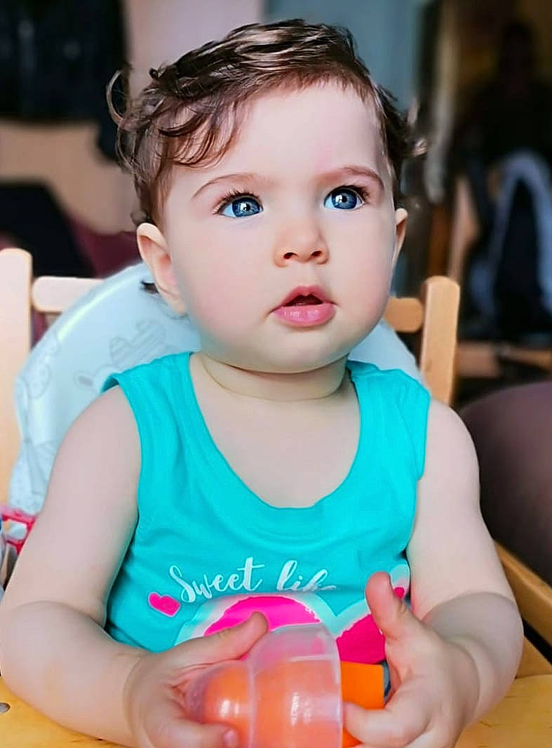 Camila a rejoint le concours — aidez-le/la à gagner de superbes lots ! arm, baby, baby_playing_with_toys, baby_toddler_clothing, child, dress, eyelash, finger, fun, hairstyle, happy, leisure, lip, organ, person, product, skin, sleeve, summer, t_shirt