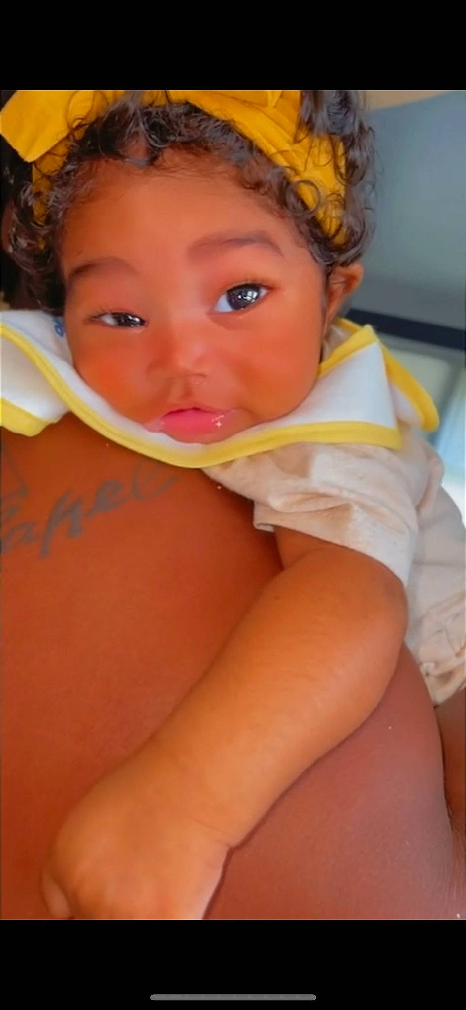 Dream is registered to the contest to win money with this photo: baby, cheek, child, eye, eyelash, face, finger, forehead, hairstyle, happy, head, iris, lip, mouth, muscle, neck, nose, person, skin, thigh