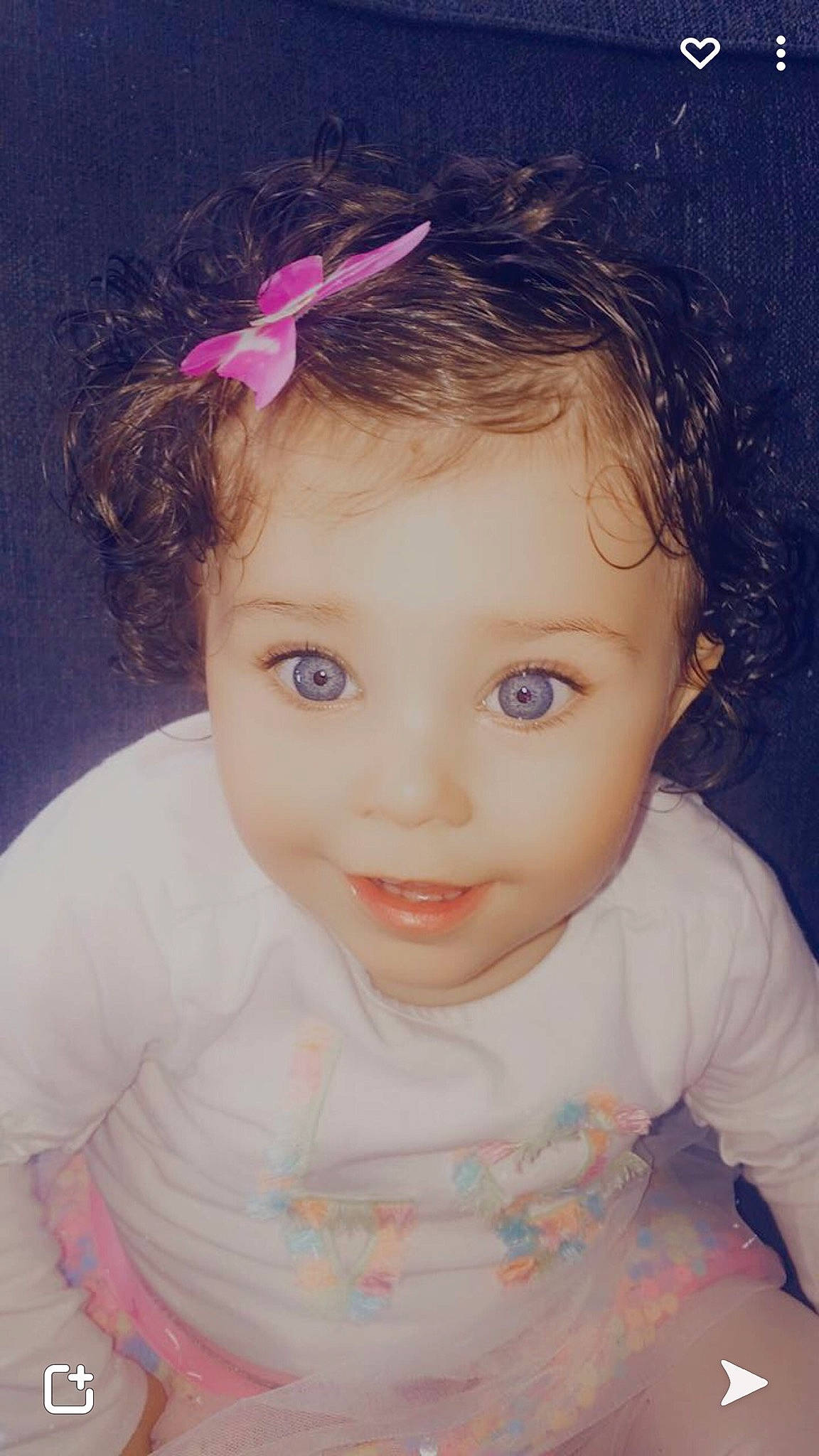 Laïna a rejoint le concours — aidez-le/la à gagner de superbes lots ! cheek, chin, clothing, dress, eye, eyebrow, eyelash, face, flash_photography, forehead, hair, head, iris, lip, neck, nose, organ, person, skin, smile