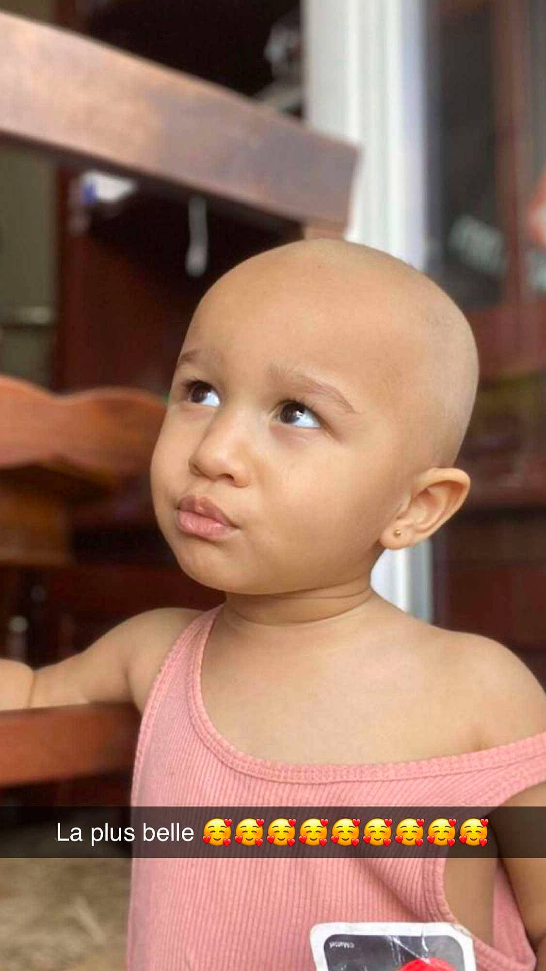 Inaya participe au concours pour gagner de l'argent avec cette photo : abdomen, baby, baby_toddler_clothing, cheek, chest, child, ear, eyelash, fun, happy, jaw, lip, nose, person, portrait_photography, toddler