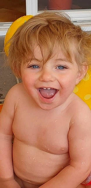 Gino a rejoint le concours — aidez-le/la à gagner de superbes lots ! cheek, chin, eye, eyebrow, eyelash, face, facial_expression, forehead, hair, hairstyle, head, lip, mouth, muscle, neck, nose, organ, person, skin, smile