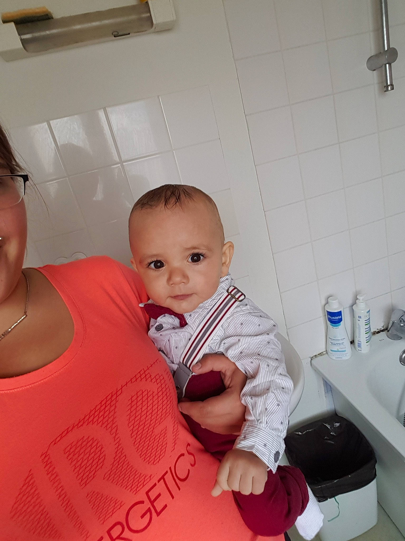 Zahyan a rejoint le concours — aidez-le/la à gagner de superbes lots ! baby, bathroom, birth, child, person, room, skin, toddler