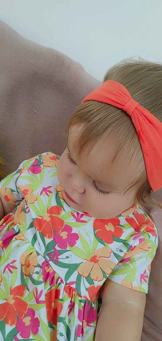 Jannah participe au concours pour gagner de l'argent avec cette photo : baby, baby_toddler_clothing, beauty, cheek, child, chin, comfort, eye, face, grass, head, human_body, linens, lip, neck, pattern, person, pink, skin, sleeve