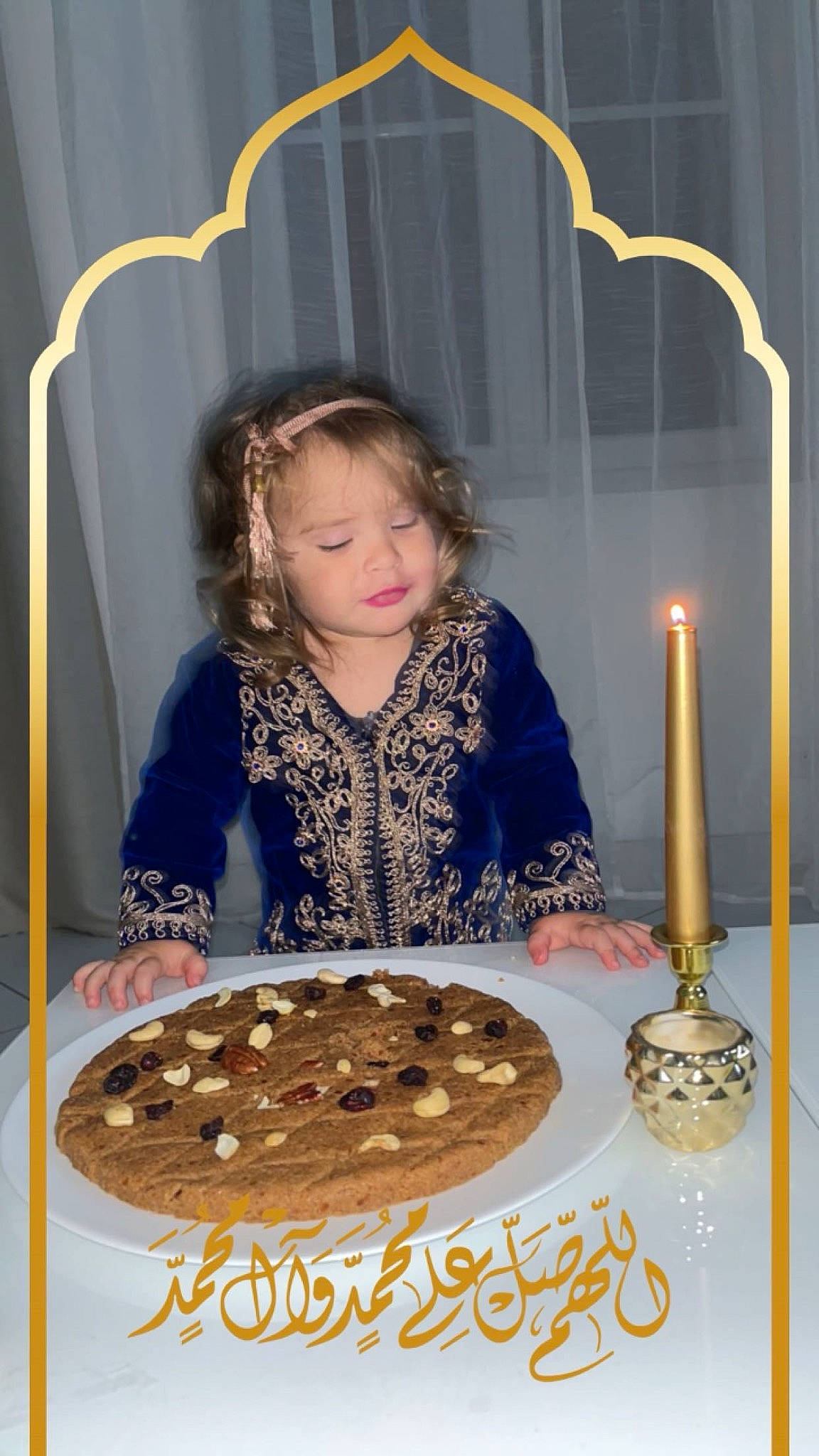 Jannah a rejoint le concours — aidez-le/la à gagner de superbes lots ! baked_goods, baking, candle, candle_holder, cooking, cuisine, dessert, dish, event, finger_food, food, ingredient, person, plate, recipe, snack, sweetness, table, tableware, toddler