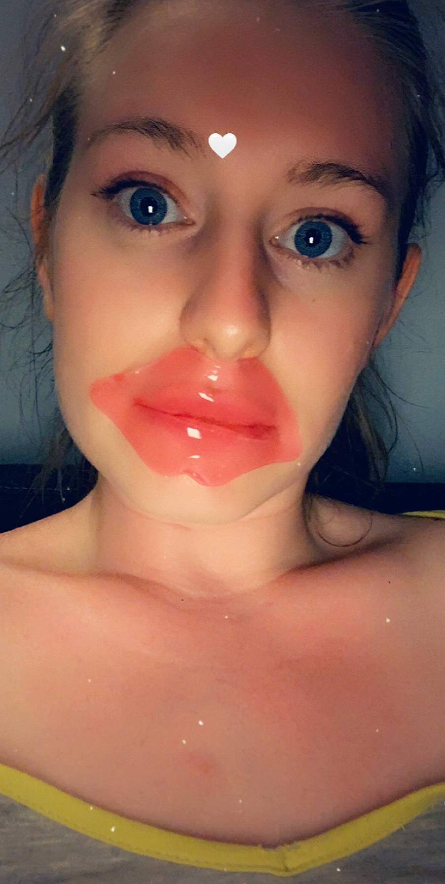 Jade a rejoint le concours — aidez-le/la à gagner de superbes lots ! beauty, black_hair, cheek, chin, close_up, eye, eyebrow, eyelash, face, forehead, head, jaw, lip, material_property, mouth, neck, nose, person, selfie, skin