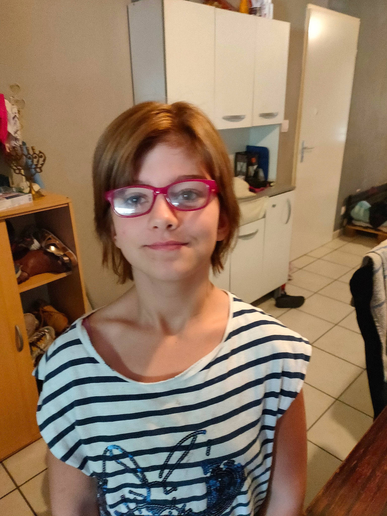 Racheel a rejoint le concours — aidez-le/la à gagner de superbes lots ! eyewear, glasses, hair, hair_coloring, hairstyle, joy, person, selfie, shoulder, sunglasses, t_shirt, vision_care