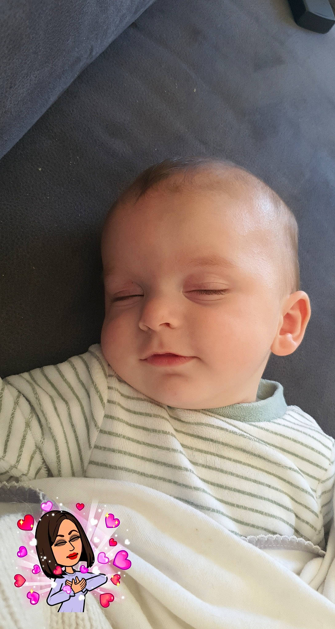 Djulyan a rejoint le concours — aidez-le/la à gagner de superbes lots ! baby, cheek, child, chin, ear, eye, face, facial_expression, forehead, head, lip, mouth, neck, nose, person, photography, pink, skin, smile, toddler