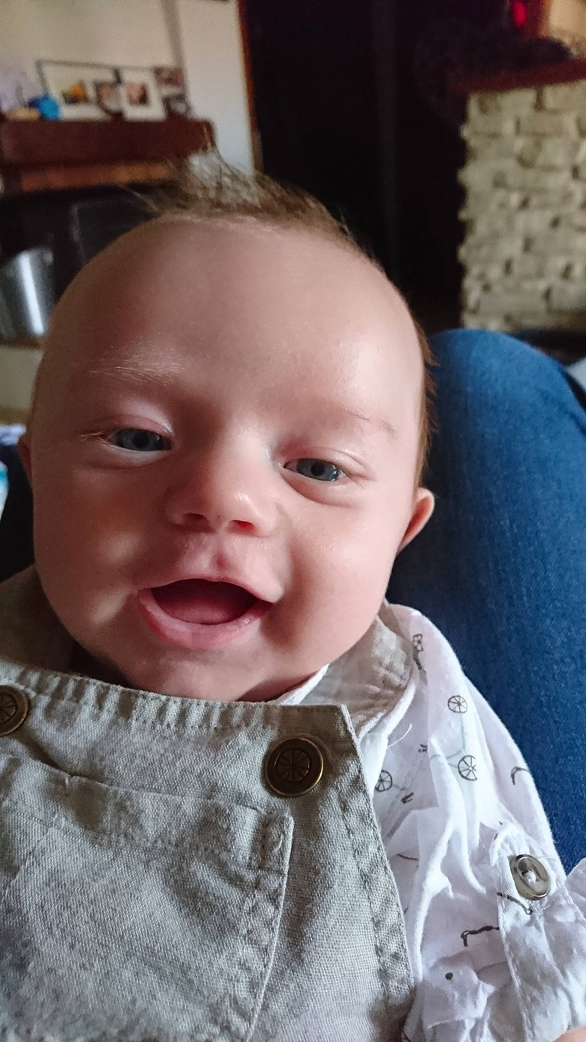 Liam a rejoint le concours — aidez-le/la à gagner de superbes lots ! baby, cheek, child, chin, ear, face, facial_expression, forehead, head, lip, mouth, nose, person, skin, smile, toddler